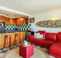 Spacious 2 Bedroom Apartment With Panoramic Views - Internet Find