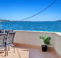 3 Bedroom Apartment Bayview Towers Unit 1 - Internet Find