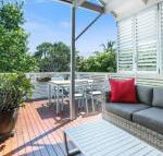 Privacy by the river Noosaville - Internet Find