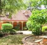 Amber Cottage - Internet Find
