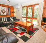 Cedar Holiday Units Apartment 1 - Internet Find