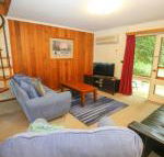 Cedar Holiday Units Apartment 2 - Internet Find