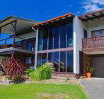 Barrels Beach House 28 Dulconghi Street - Internet Find