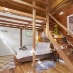 BLUE APPLE LODGE