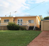 Brandis Beach House - Internet Find