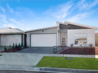 Brand New Home 10 mins to Beach Torquay Geelong Deakin Hospitals