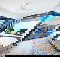 Shoreline Apartments - Internet Find