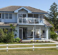 AMETHYST Gerringong 4pm Check Out Sundays - Internet Find