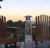 WHALE WATCH FOR FOUR Gerringong 4pm check out Sundays - Internet Find