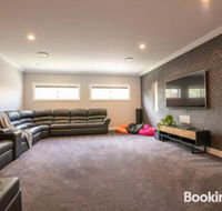 Wentworth Estate 5 Bedroom Luxury Home Sleeps 12 - Internet Find