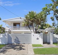 Burleigh Heights - Internet Find