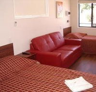 Cypress Pines Studio Villas - Internet Find