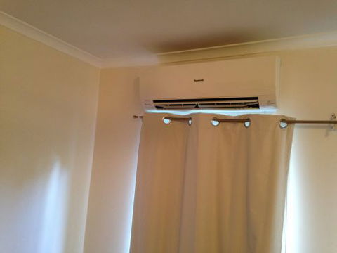 Hall Don–Air Conditioning & Refrigeration Services - Internet Find 3