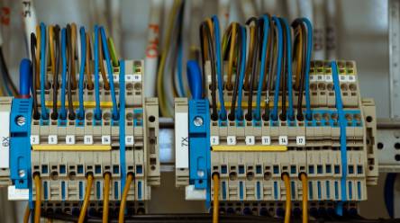 Electricians Cannonvale QLD Internet Find