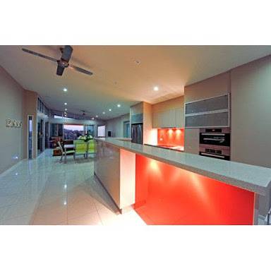 M & P Hamilton Kitchens - Internet Find 0