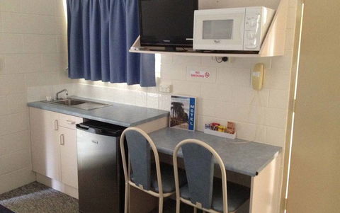 Emerald Motor Inn - Internet Find 3