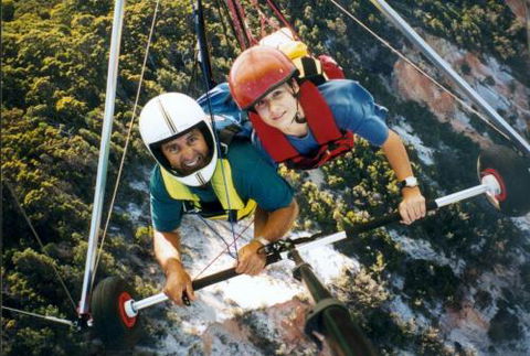 David Cookman–Sunshine Coast Hang Gliding - Internet Find 2