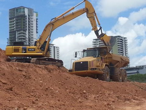 MCE Mark Cundall Earthmoving - Internet Find 10
