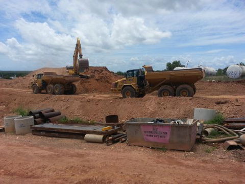 MCE Mark Cundall Earthmoving - Internet Find 13