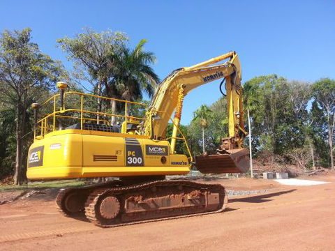 MCE Mark Cundall Earthmoving - Internet Find 14