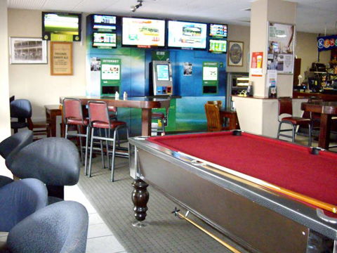 Oxford Hotel - Internet Find 3