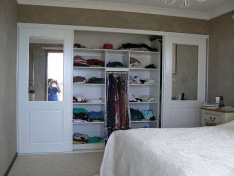 Great Lakes Wardrobes & Shower Screens - Internet Find 2