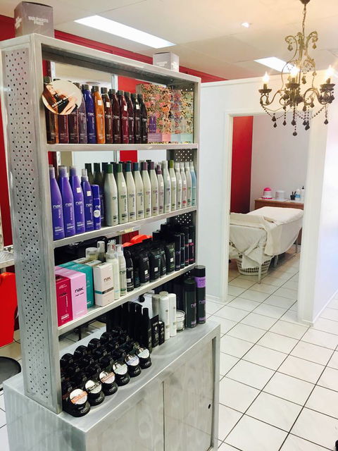 Kreative Hair Studio - Internet Find 3