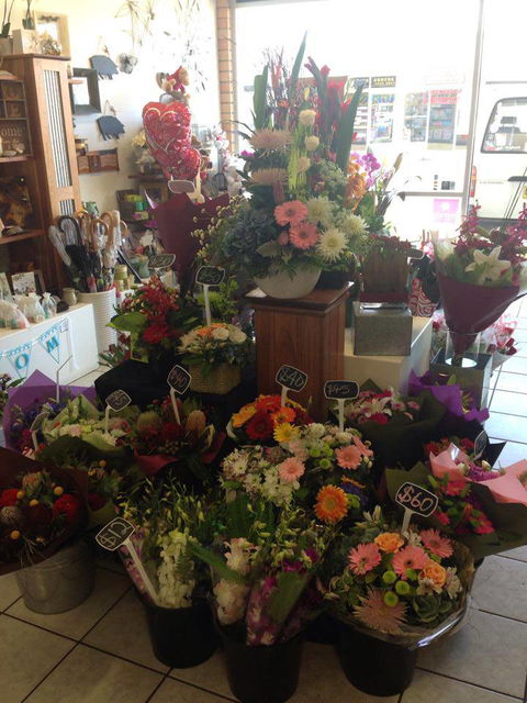 Freelance Flowers & Gifts - Internet Find 3