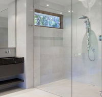 Glass  Window Centre - Internet Find