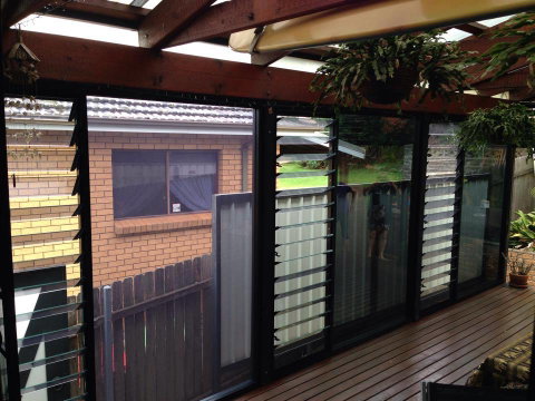 Distinctive Glass & Aluminium - Internet Find 4