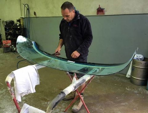 A Vision Windscreens - Internet Find 0