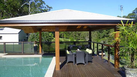 Designer Decks & Patios - Internet Find 0