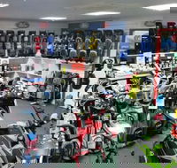 Rowes Bay Golf Shop - Internet Find