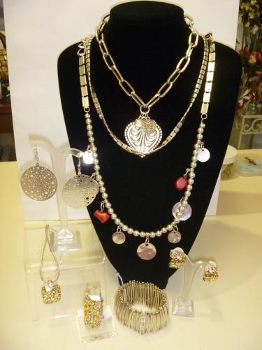 Cat’s Whiskers Gift Shop - Internet Find 0