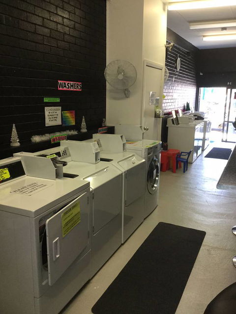 The Entrance Laundromat - Internet Find 1