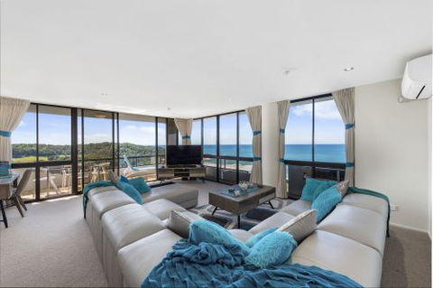 Pacific Towers Beach Resort - Internet Find 2