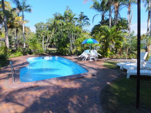The Shores Holiday Apartments - Internet Find 2