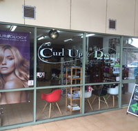 Curl Up  Dye Hairdressing - Internet Find