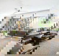 Temple 221 2BR Resort Spa Apartment - Internet Find