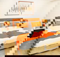 Temple 313 Recently Refurbished 3BR Apt - Internet Find