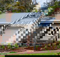 Marysville Garden Cottages - Internet Find