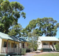 Avoca Cottages - Internet Find