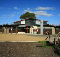 Swansea Backpackers - Internet Find
