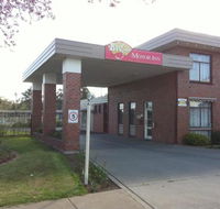 Big Valley Lakeside Paradise Motor Inn - Internet Find