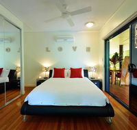 Misty Mountains Rainforest Retreat - Internet Find